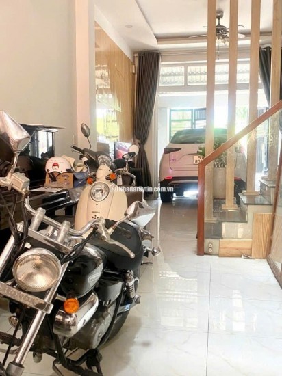 Bán nhà Đẹp Thủ Đức 3 Tầng Giá chỉ nhỉnh 6 Tỷ