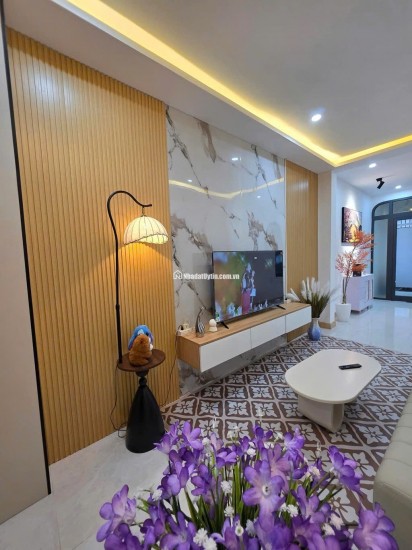 BÁN NHÀ 2MT ĐƯỜNG PHẠM NGŨ LÃO (HẢI CHÂU) – 72MV 2 TẦNG – SHR CHỈ 4.7TỶ. LH:0905558958.