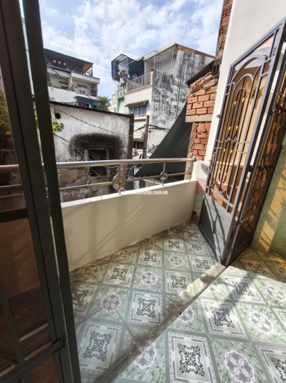 NHÀ ĐẸP LÊ THỊ BẠCH CÁT– QUẬN 11 – 42M2 - CHỈ 5.7 TỶ . LH:0775532337.