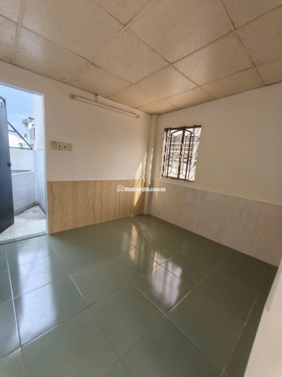 NHÀ ĐẸP LÊ THỊ BẠCH CÁT– QUẬN 11 – 42M2 - CHỈ 5.7 TỶ . LH:0775532337.
