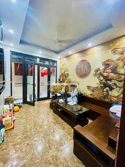 30m ra phố Tôn Đúc Thắng, nhà 30m x 4 tầng, giá chưa đến 9 tỷ