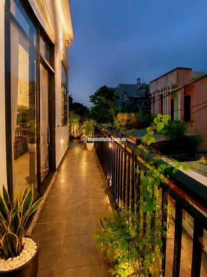 Nhà phố mới đẹp – Linh Xuân - 2 Tầng, 2MT  – Nhỉnh 3 tỷ - Đường thông thoáng – Ôtô đậu trước nhà
