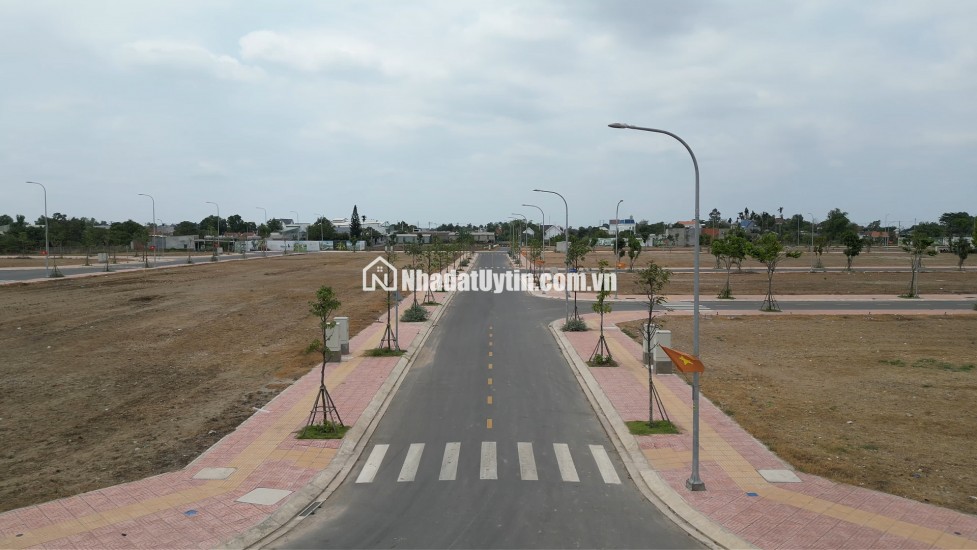 Chính chủ cần bán đất đẹp 85m²,  full thổ cư, đường 15m, chỉ cần thanh toán trước 380 triệu - Đức Hòa, Long An