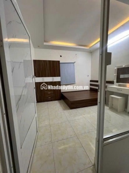 BÁN GẤP NHÀ NGÕ THẲNG - PHỐ TRẦN NGUYÊN HÃN – 53M2 – 3,6 TỶ. LH:0974607629.