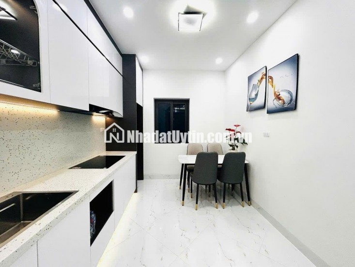 Tổ ấm lý tưởng  – Khu Phố Văn Minh, Dân Trí Cao – Con Cái Đi Học Tiện Lợi Đủ Đường