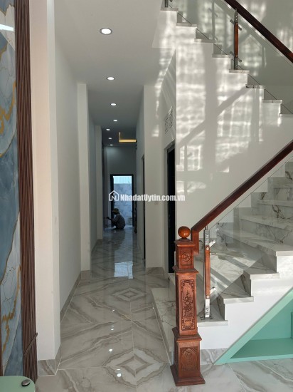 BÁN NHÀ CẦN GIUỘC, TÂY NINH - 82MV - SHR HOÀN CÔNG ĐẦY ĐỦ - CHỈ 3.5 TỶ. LH:0933696918