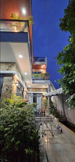 BIỆT THỰ SÂN VƯỜN 313M2 - CHỢ XUÂN THỚI THƯỢNG - FULL NỘI THẤT - 8TỶ960TR LH:0369571337.