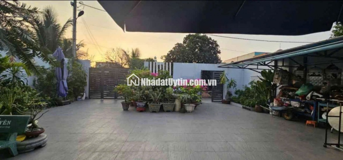BIỆT THỰ SÂN VƯỜN 313M2 - CHỢ XUÂN THỚI THƯỢNG - FULL NỘI THẤT - 8TỶ960TR LH:0369571337.