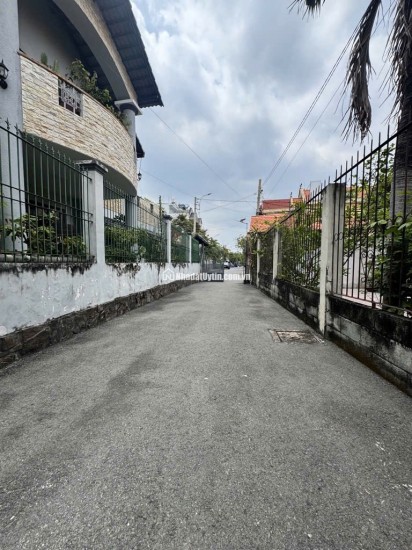 BIỆT THỰ SÂN VƯỜN 313M2 - CHỢ XUÂN THỚI THƯỢNG - FULL NỘI THẤT - 8TỶ960TR LH:0369571337.