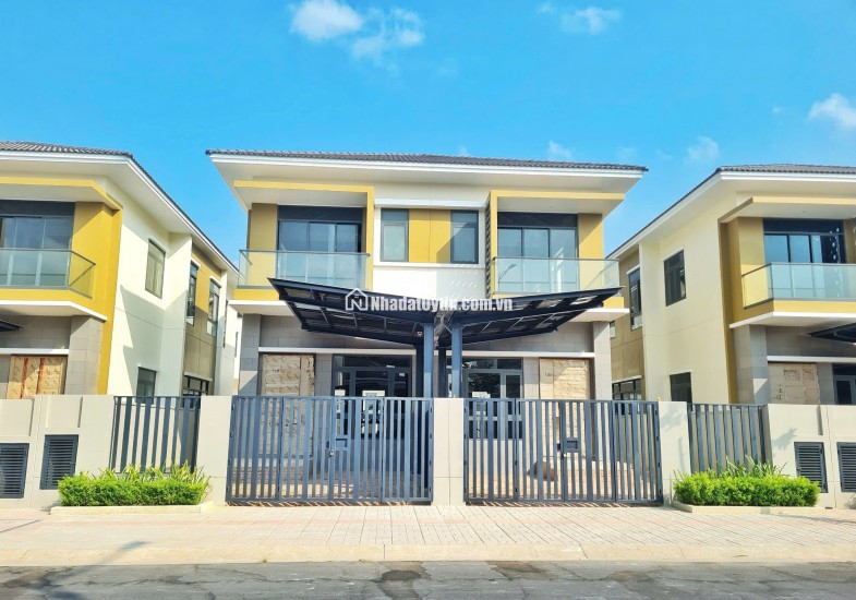 CHỈ 6.8 TỶ CÓ NGAY CĂN BIỆT THỰ 250M2 VIEW SUỐI TRONG KCN VSIP 2, LH:0937995558.