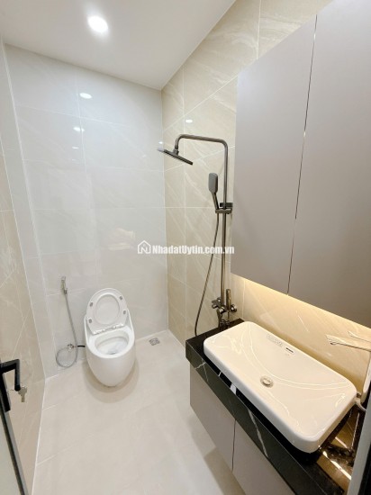 BÁN NHÀ 46 ĐƯỜNG SỐ 9 – KHU CƯ XÁ NGÂN HÀNG, TÂN THUẬN, QUẬN 7. LH:0938288389