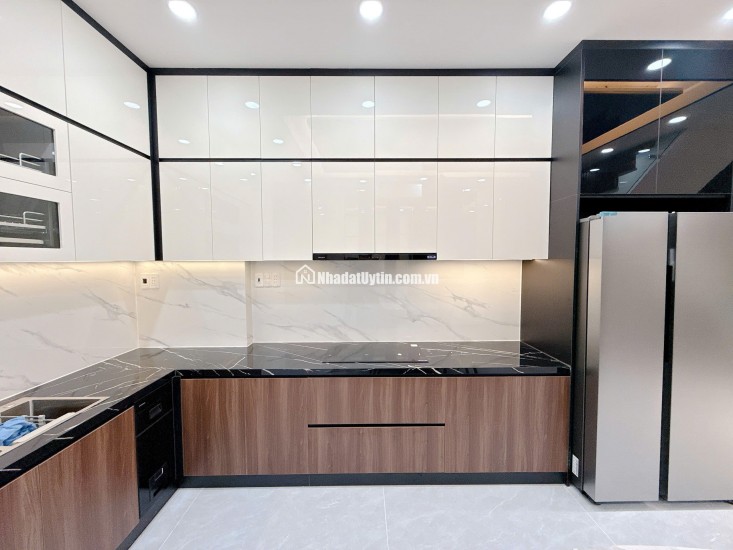 BÁN NHÀ 46 ĐƯỜNG SỐ 9 – KHU CƯ XÁ NGÂN HÀNG, TÂN THUẬN, QUẬN 7. LH:0938288389