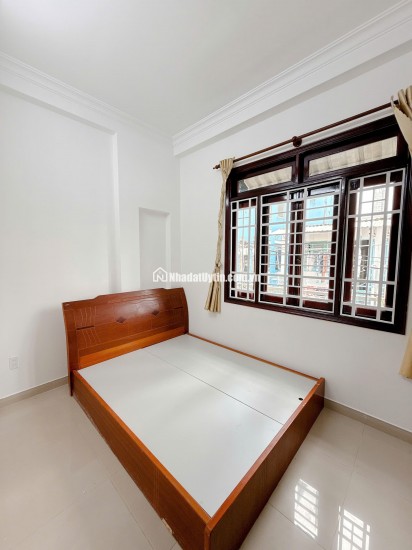 NHÀ GÓC 2 MẶT TIỀN – VỊ TRÍ SIÊU ĐẸP – 9.6 TỶ - HH 1% NHỜ ACE GIỚI THIỆU. LH:0938288389.