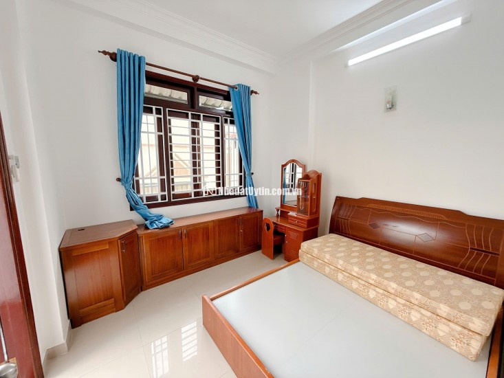 NHÀ GÓC 2 MẶT TIỀN – VỊ TRÍ SIÊU ĐẸP – 9.6 TỶ - HH 1% NHỜ ACE GIỚI THIỆU. LH:0938288389.