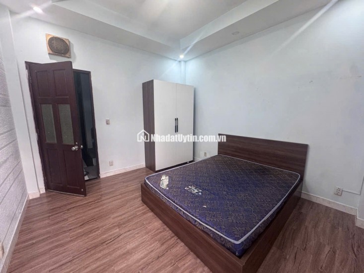 CHO THUÊ PHÒNG TRỌ MẶT TIỀN ĐƯỜNG ĐẶNG CHẤT P2 Q8. LH:0949757339