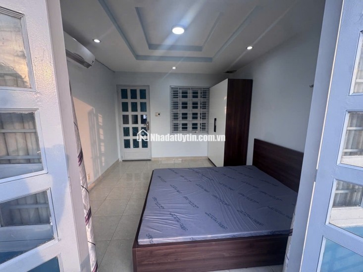 CHO THUÊ PHÒNG TRỌ MẶT TIỀN ĐƯỜNG ĐẶNG CHẤT P2 Q8. LH:0949757339