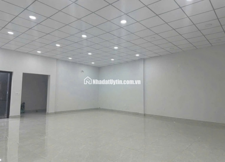 CHO THUÊ MẶT BẰNG MẶT TIỀN NGÔ QUYỀN – GẦN OCEAN VIEW (Thọ Quang). Lh:0981247227.