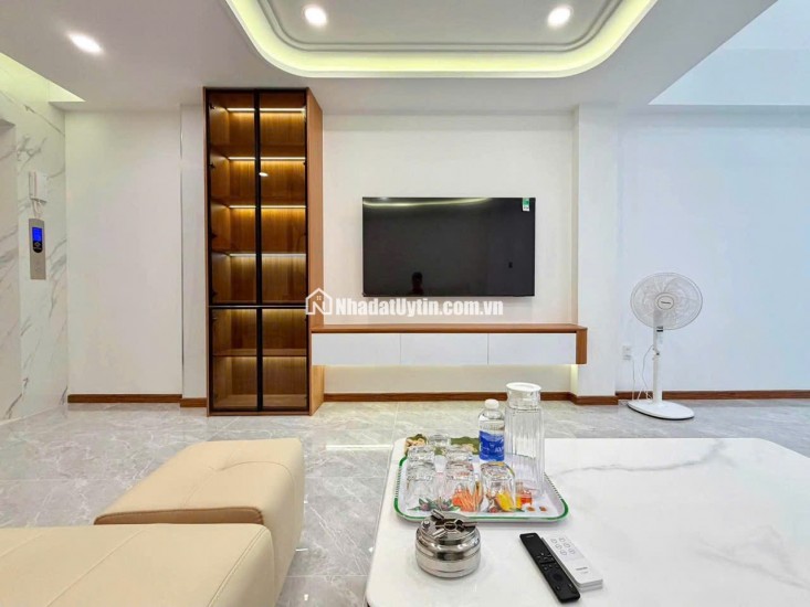 CẦN BÁN NHÀ XÂY MỚI CAO CẤP – HẺM XE HƠI BẠCH ĐẰNG, PHƯỜNG BÌNH THẠNH. LH:0909964978.