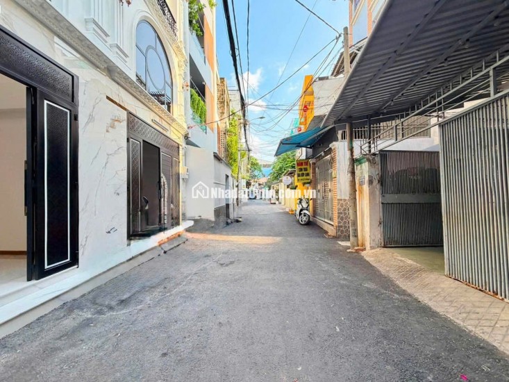 CẦN BÁN NHÀ XÂY MỚI CAO CẤP – HẺM XE HƠI BẠCH ĐẰNG, PHƯỜNG BÌNH THẠNH. LH:0909964978.