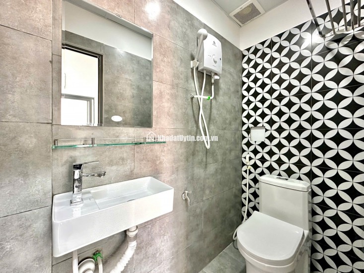 CHO THUÊ NHÀ 8 SÔNG THƯƠNG P2 TÂN BÌNH – 40M2 - CÓ NỘI THẤT. LH:0708877972