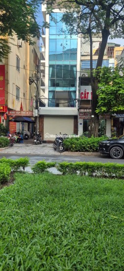 Chính chủ bán nhà mặt phố Nguyễn Cơ Thạch 45mv SĐCC LH:0969148973.