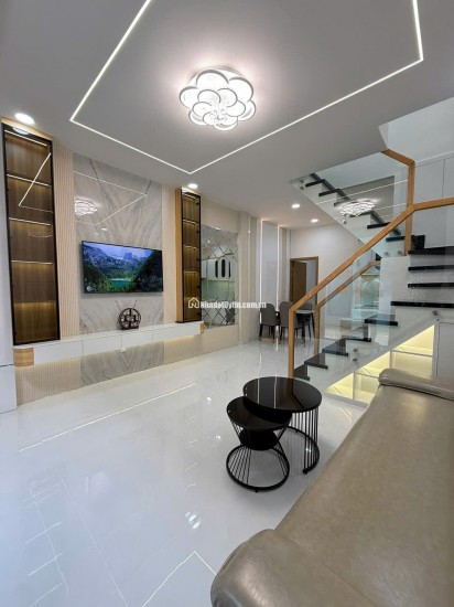 SIÊU PHẨM KẾ BÊN ĐẦM SEN, HXH CÁCH 1 CĂN RA MT – 40M2 - 6TỶ LH:0965547748.