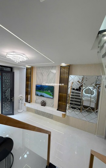SIÊU PHẨM KẾ BÊN ĐẦM SEN, HXH CÁCH 1 CĂN RA MT – 40M2 - 6TỶ LH:0965547748.