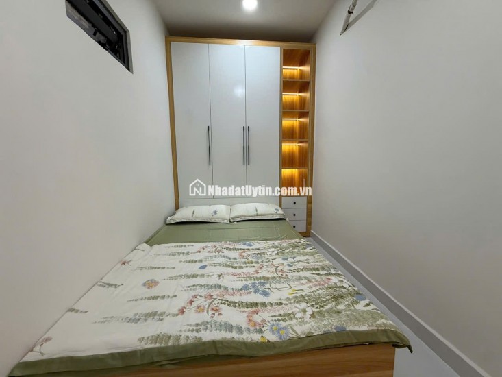 SIÊU PHẨM KẾ BÊN ĐẦM SEN, HXH CÁCH 1 CĂN RA MT – 40M2 - 6TỶ LH:0965547748.