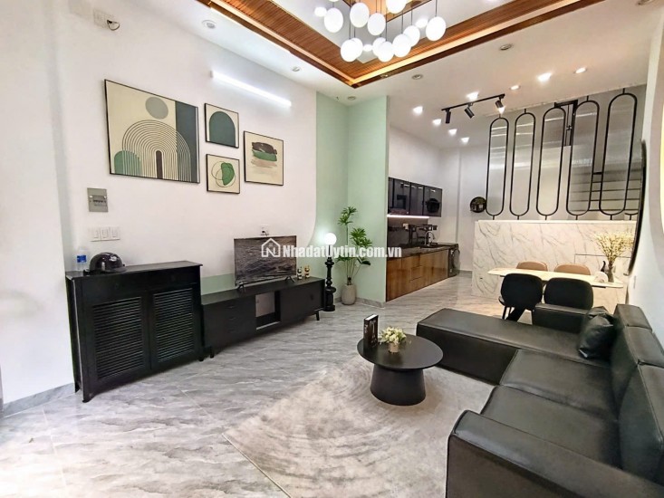 SIÊU PHẨM 4 TẦNG - CẦU NGUYỄN TRI PHƯƠNG QUẬN 8 GIÁP QUẬN 5 - TẶNG FULL NỘI THẤT - NHỈNH 7 TỶ TL