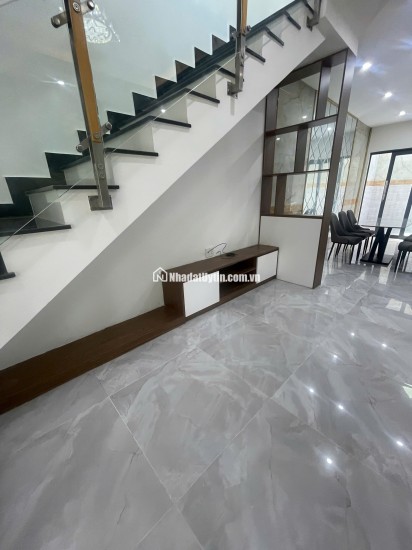 NHÀ SHR 1 TRỆT 2 LẦU LIỀN KỀ VINHOMES HÓC MÔN