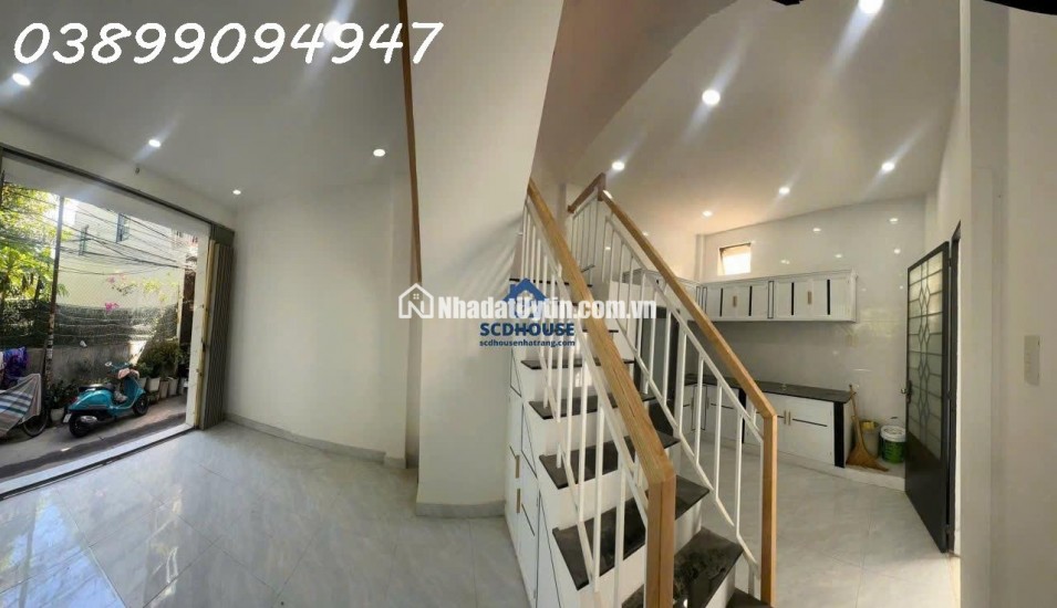BÁN NHÀ LÔ GÓC 2 MẶT TIỀN HẺM CẮT KIẾNG ĐƯỜNG 2/4 NHA TRANG – DIỆN TÍCH 28M² KẾT CẤU 2 TẦNG ĐỦ NỘI THẤT GIÁ CHỈ 2.3 TỶ