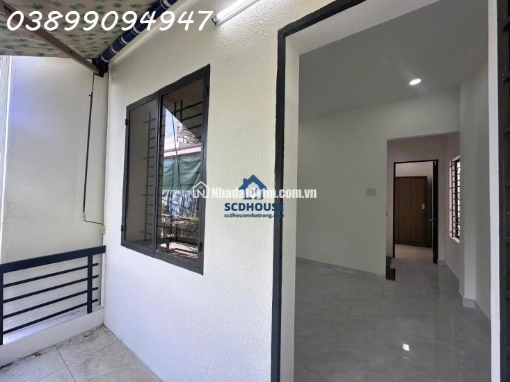BÁN NHÀ LÔ GÓC 2 MẶT TIỀN HẺM CẮT KIẾNG ĐƯỜNG 2/4 NHA TRANG – DIỆN TÍCH 28M² KẾT CẤU 2 TẦNG ĐỦ NỘI THẤT GIÁ CHỈ 2.3 TỶ