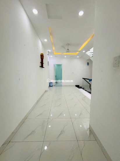BÁN NHÀ KDC GIA HÒA BÌNH HƯNG, GẦN CÁC TRƯỜNG ĐẠI HỌC, 100M2, 3 TẦNG, GIÁ 5,99TỶ