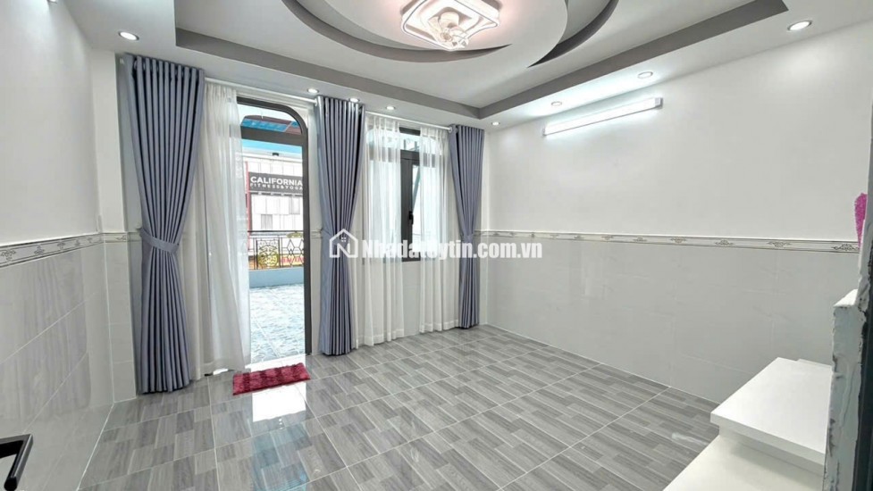 Mặt tiền Nguyễn Oanh – vị trí cực đẹp, gần CityLand, ngay ngã tư Phan Văn Trị, khu vực buôn bán sầm uất ngày đêm