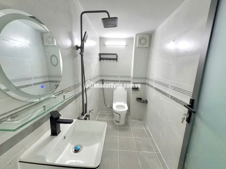 Mặt tiền Nguyễn Oanh – vị trí cực đẹp, gần CityLand, ngay ngã tư Phan Văn Trị, khu vực buôn bán sầm uất ngày đêm