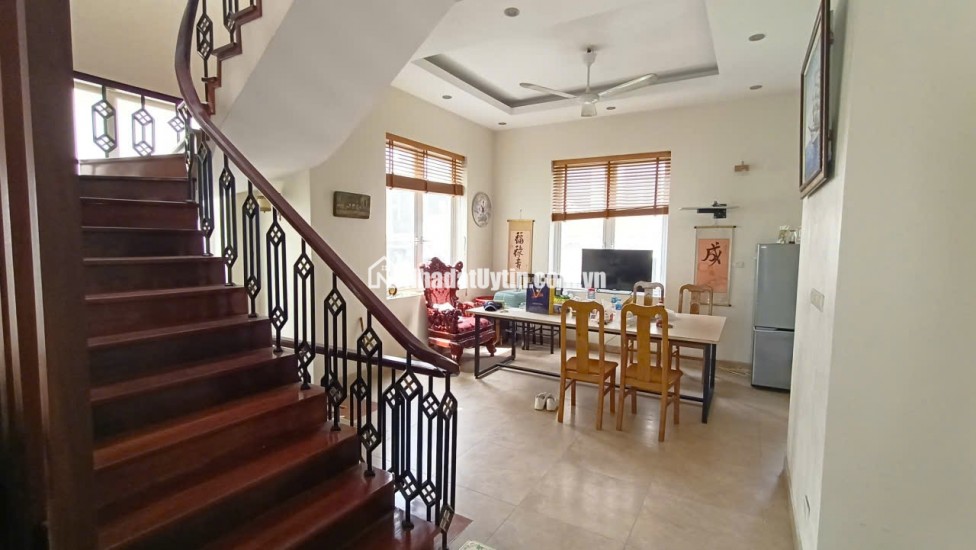 CHO THUÊ CĂN HỘ TẦNG 4 (2PN, 100M2) TẠI KĐT MỚI LIDECO THỊ TRẤN TRẠM TRÔI. 6.8TR/TH. LH:0971928881