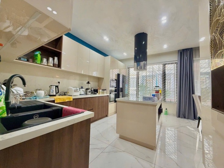 Gấp bán nhà q9