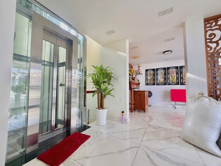 Gấp bán nhà q9