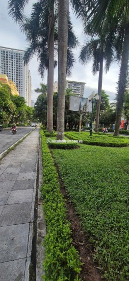 Chính chủ bán nhà mặt phố Nguyễn Cơ Thạch 45mv SĐCC LH:0969148973.