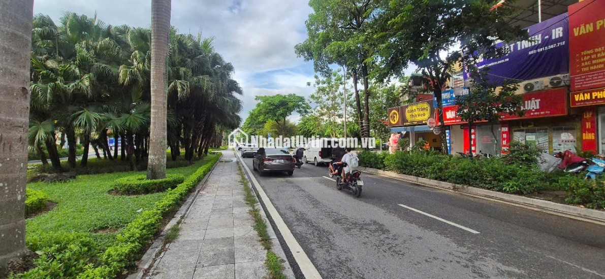 Chính chủ bán nhà mặt phố Nguyễn Cơ Thạch 45mv SĐCC LH:0969148973.