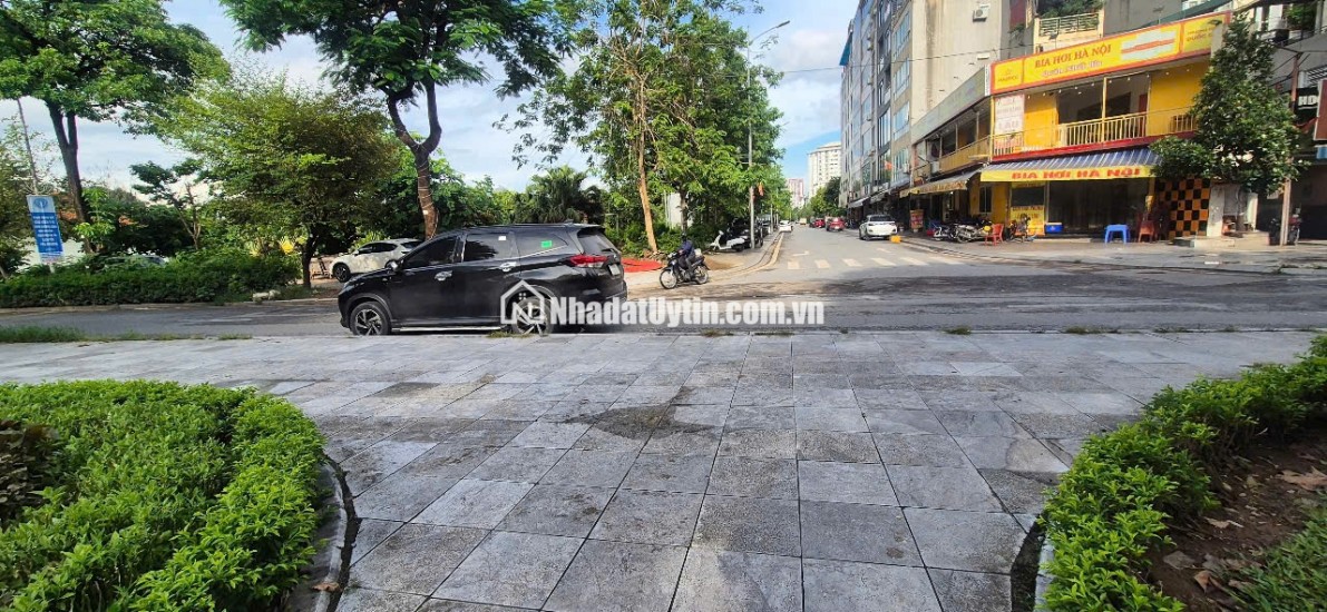 Chính chủ bán nhà mặt phố Nguyễn Cơ Thạch 45mv SĐCC LH:0969148973.