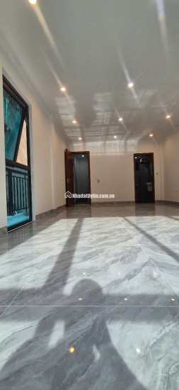 Chính chủ bán nhà mặt phố Nguyễn Cơ Thạch 45mv SĐCC LH:0969148973.