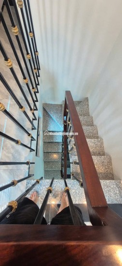 Chính chủ bán nhà mặt phố Nguyễn Cơ Thạch 45mv SĐCC LH:0969148973.