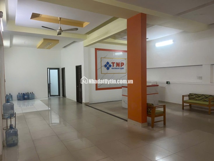 CHO THUÊ MẶT BẰNG KINH DOANH TẦNG 1 - DT120M2 - 15TR/TH Lh:0906960289 - 0878242424.