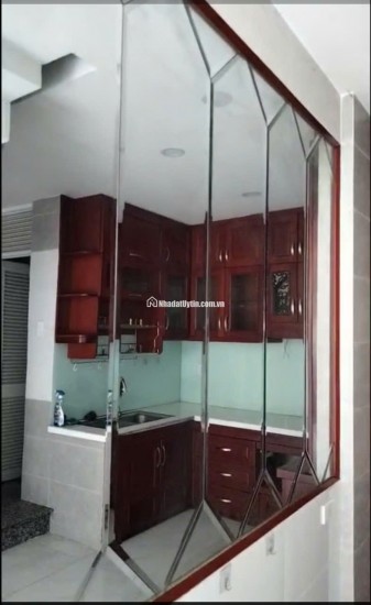 CHO THUÊ NHÀ NGUYÊN CĂN 1 LẦU MT ĐƯỜNG RAY XE LỬA PHÚ NHUẬN LH:0707569412