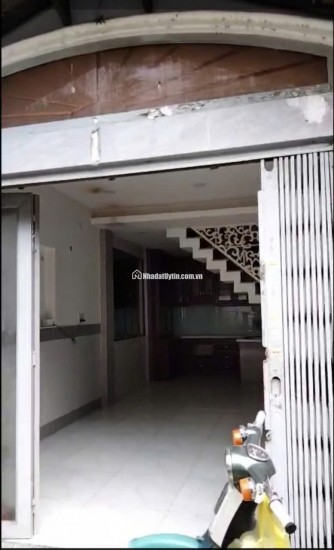 CHO THUÊ NHÀ NGUYÊN CĂN 1 LẦU MT ĐƯỜNG RAY XE LỬA PHÚ NHUẬN LH:0707569412