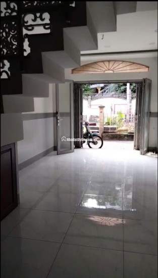 CHO THUÊ NHÀ NGUYÊN CĂN 1 LẦU MT ĐƯỜNG RAY XE LỬA PHÚ NHUẬN LH:0707569412