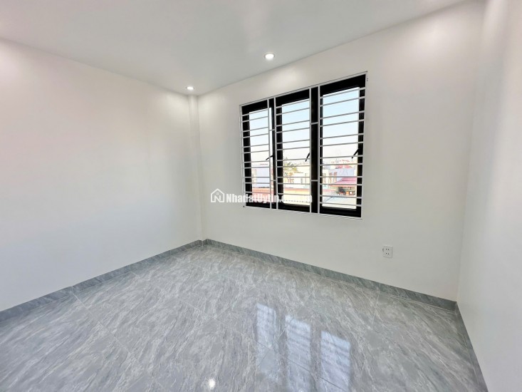 Nhà Đồng Hoà Kiến An ô tô đỗ cửa 4 tầng giá chỉ 3,05 tỷ ngay trung tâm