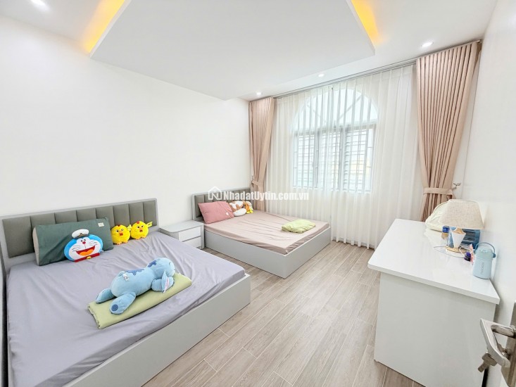 Nhà đẹp gần Vinhomes Imperia Hồng Bàng 4 tầng full nội thất, ô tô đõ cửa