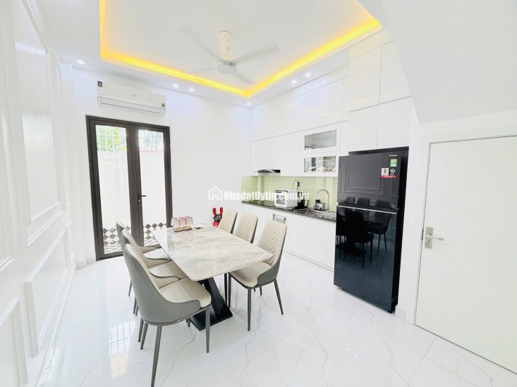Nhà đẹp gần Vinhomes Imperia Hồng Bàng 4 tầng full nội thất, ô tô đõ cửa
